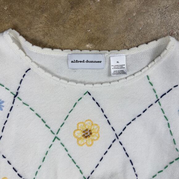 Alfred Dunner‎ Women’s XL White Floral Argyle Sweater Pullover Beaded Embroidery - Picture 3 of 9